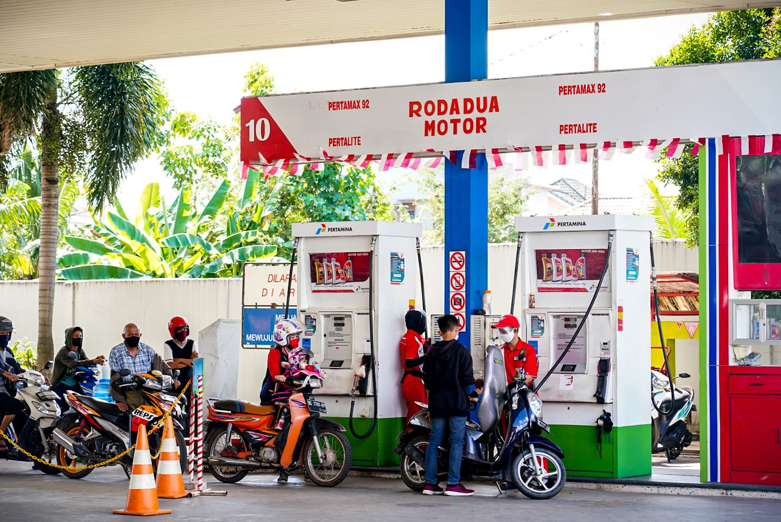 Pertamina Umumkan Kenaikan Harga BBM: Pertamax Sekarang Rp14 Ribu Per ...